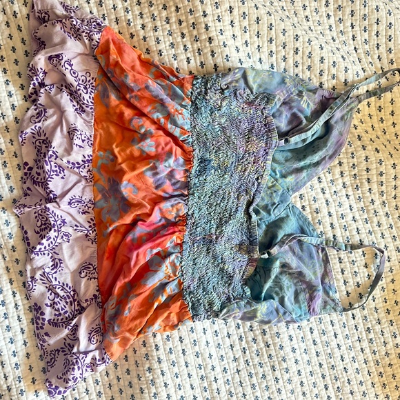 Cute beach top - Picture 2 of 3